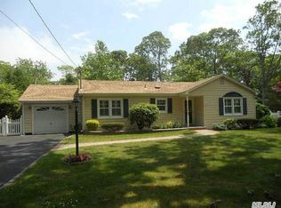 145 Roseland Ln, East Patchogue, NY 11772