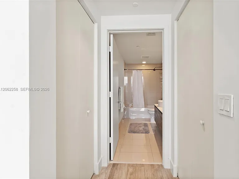 121 NE 34th St #2807 — Photo 16