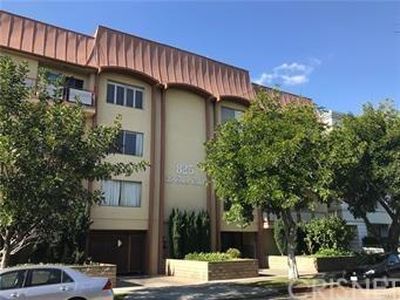 825 S Le Doux Rd APT 301, Los Angeles, CA, 90035
