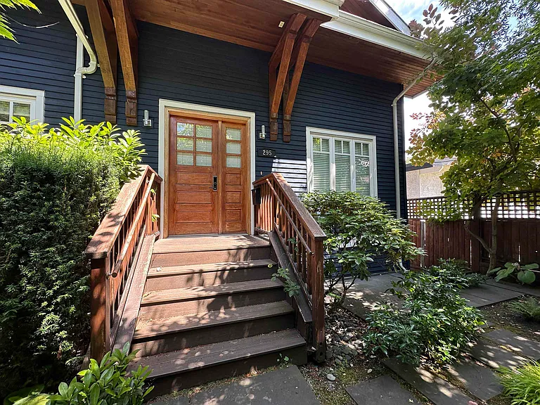 295 W 12th Ave — Photo 18
