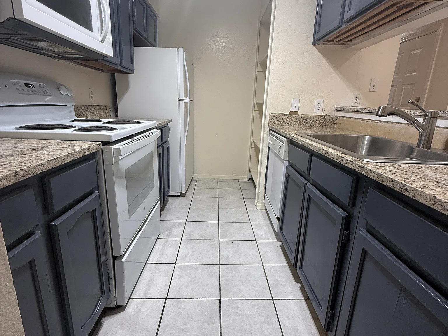 2 bed, 2.5 bath, 1229 sqft, $1,550 — Photo 4