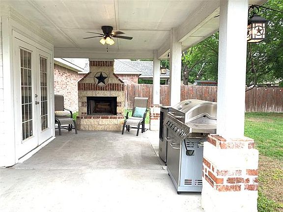 2nd image of 600 Babbling Brook Dr