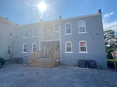 531A Charlotte St — Photo 14