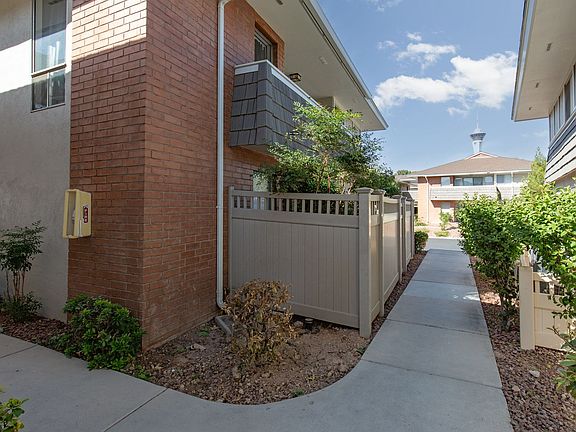 3rd image of 753 Oakmont Ave Unit 801