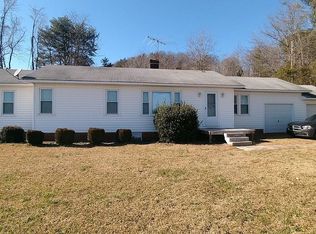 1305 N Blackstock Rd, Landrum, SC 29356