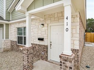 425 Spring St, McGregor, TX 76657