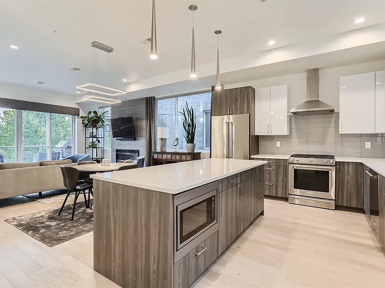 1608 Irving St #4 — Photo 8