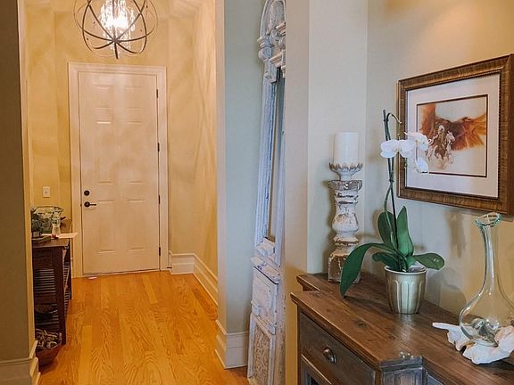 4th image of 2504 Stoneview Summit Ct