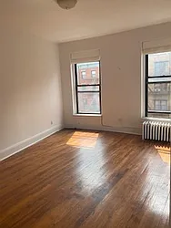 Rented by R New York
