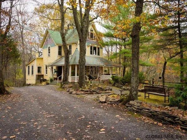 44 Falls View Lane, Cairo, NY 12413