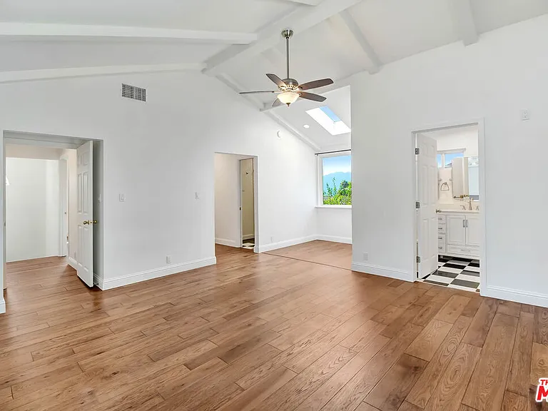 2401 Olive Ave — Photo 23