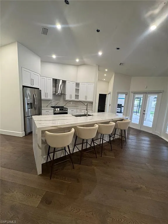 3 bed, 2.0 bath, 1665 sqft, $4,700 — Photo 4