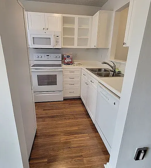 232 Macandrews Way — Photo 5