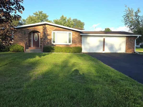 311 N Broadway St, Lone Rock, WI 53556