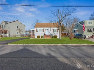 21 Bruning Ln, Spotswood, NJ 08884