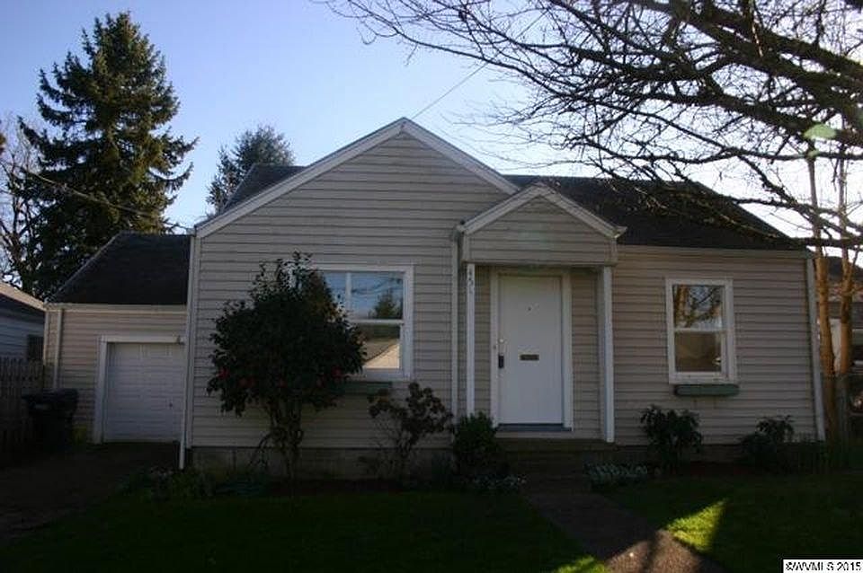 451 Main St W