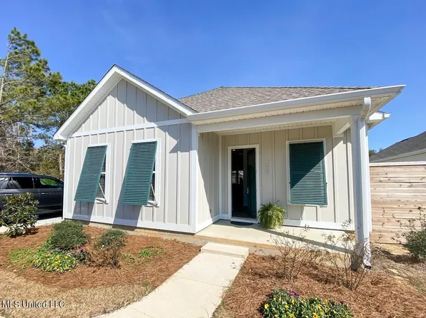 126 Eleanor Ave, Pass Christian, MS 39571