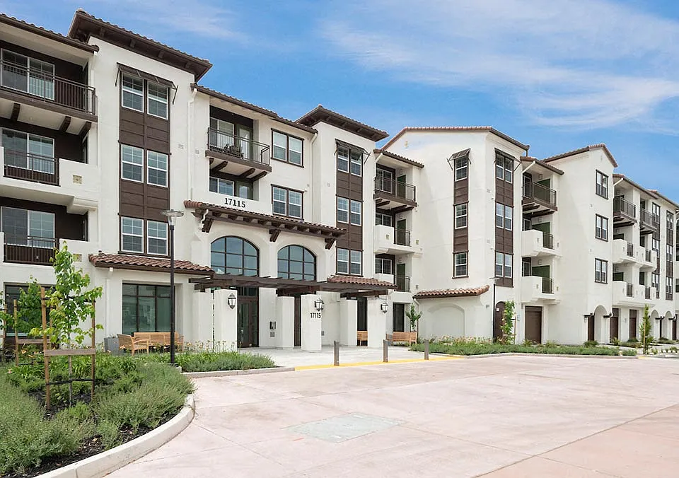Deer Creek Apartments