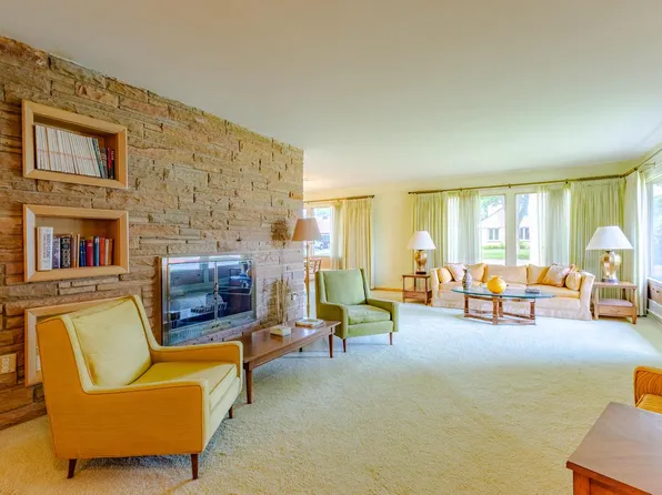 7333 West Wisconsin AVENUE, Wauwatosa, WI 53213