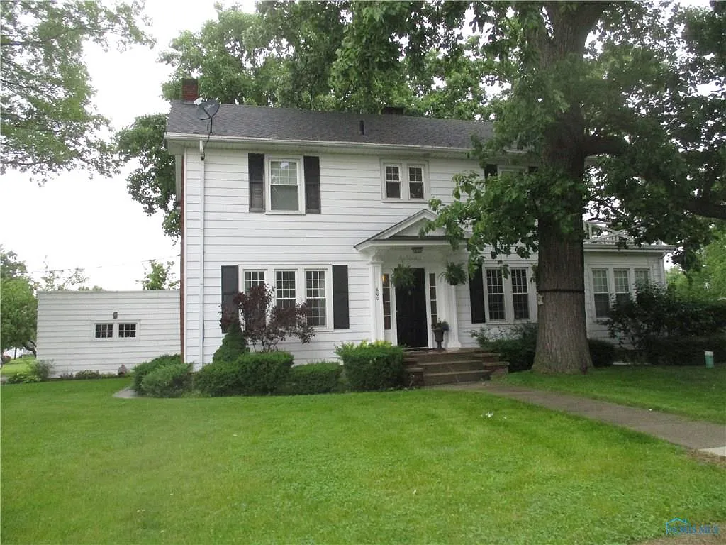 600 E High St photo 1