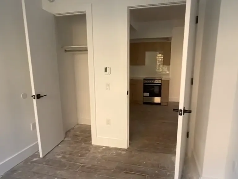 2385 Morris Ave #C4 — Photo 1