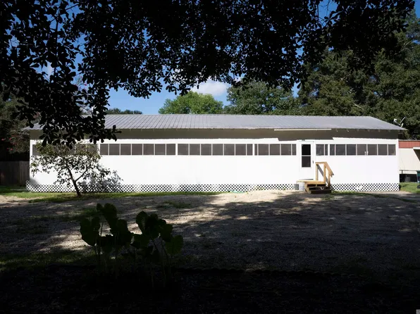 30081 Smith Dr, Walker, LA 70785
