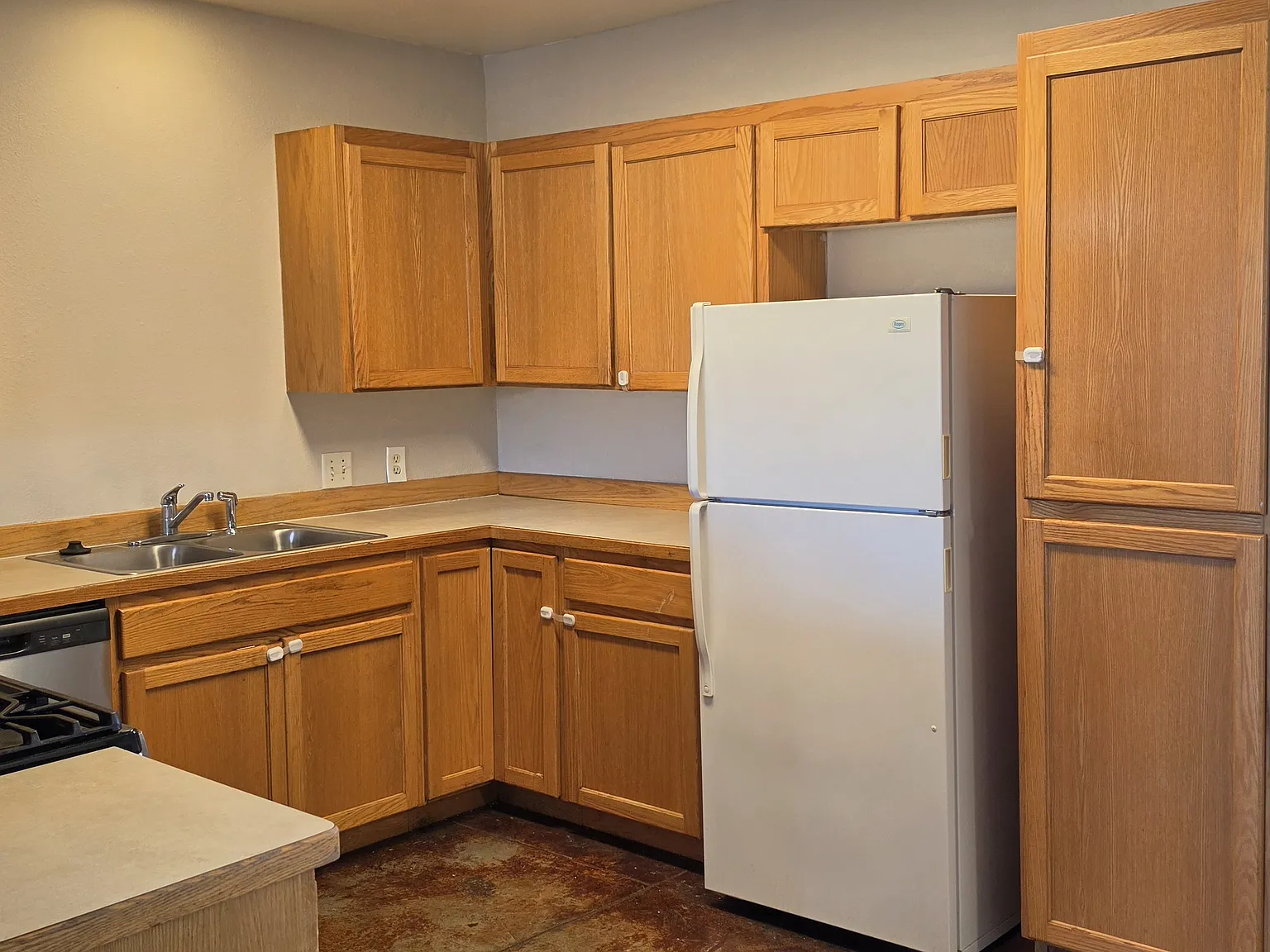 2 bed, 970 sqft, $1,400 — Photo 3