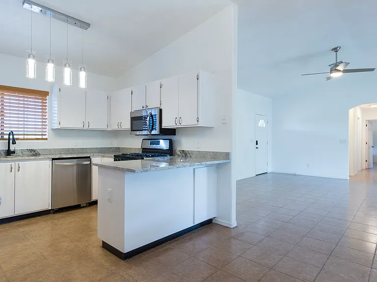 1081 Paseo Freno — Photo 6