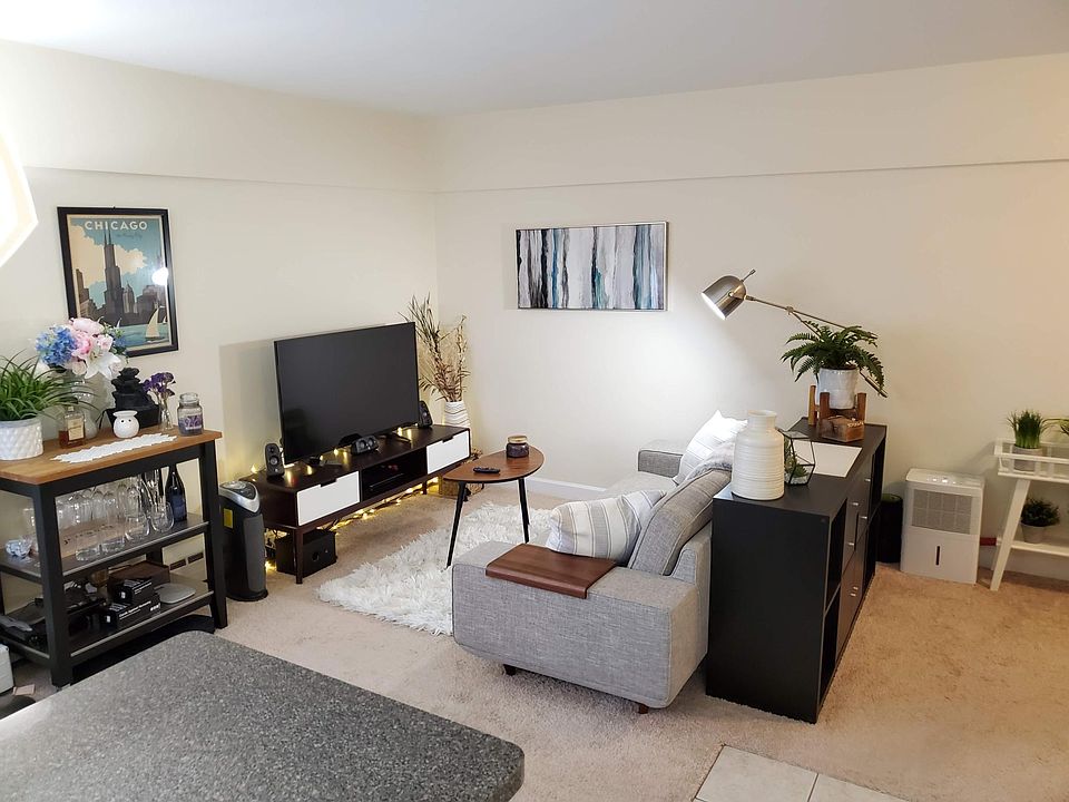 1st image of 4970 N Marine Dr APT 627