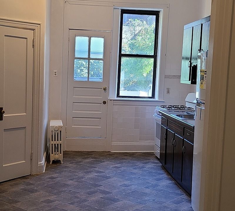 1st image of 20-71 Steinway St #1