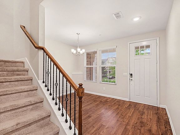 3rd image of 826 Kennear Ln