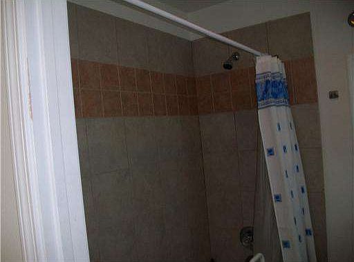 5th image of 121 Portage Pl