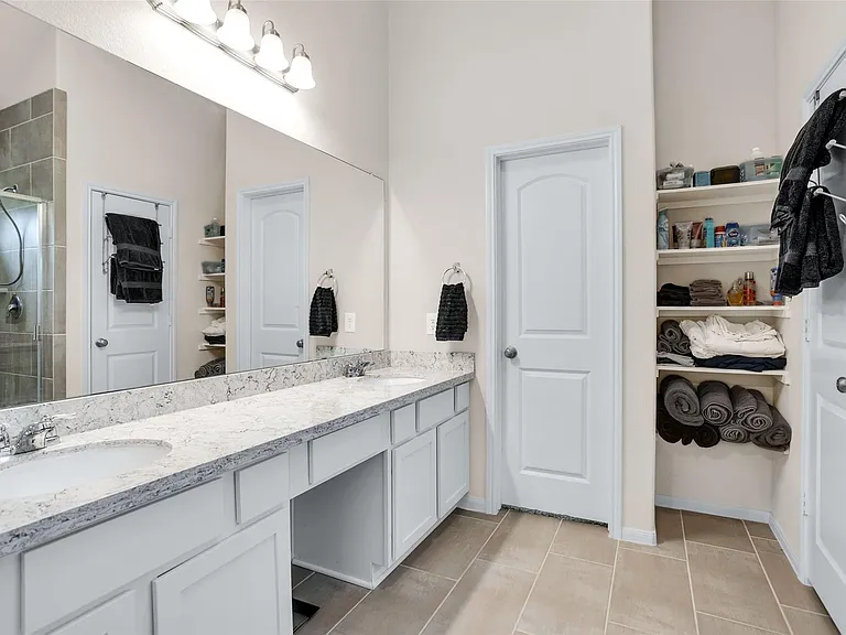 18806 Legend Oaks Dr — Photo 19