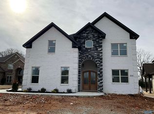2031 Sarah Ln, Decatur, AL 35603