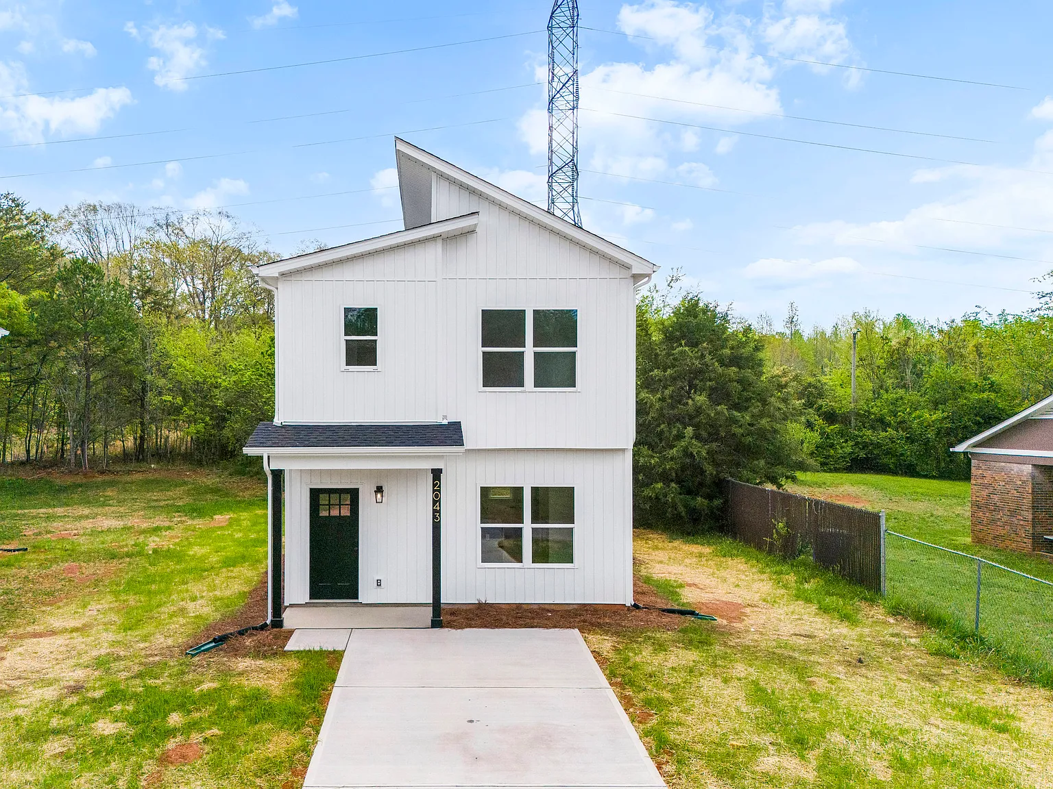 Greenoak Dr 2043 - 1 — Photo 1
