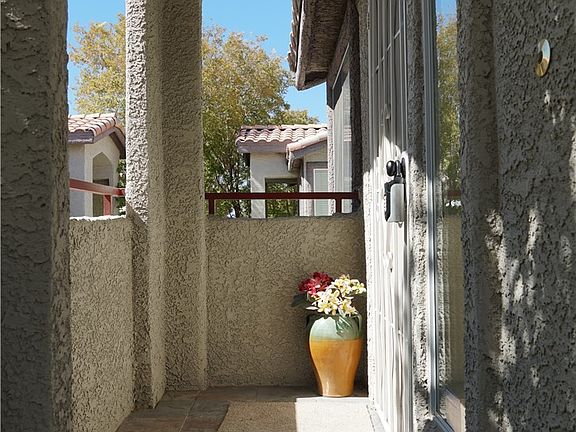 3rd image of 4955 Lindell Rd APT 204