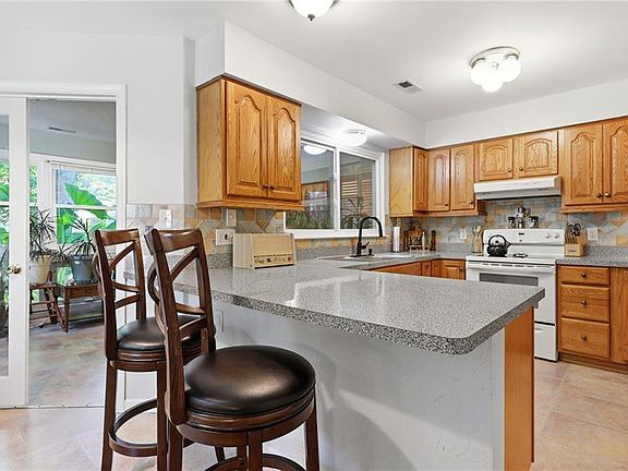 2nd image of 1307 Channing Way