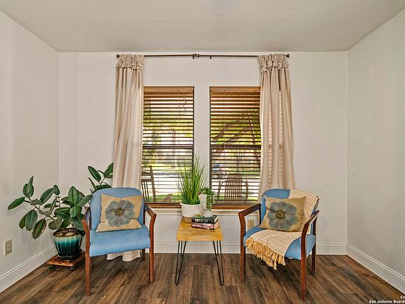 4th image of 15726 Tampke Pl