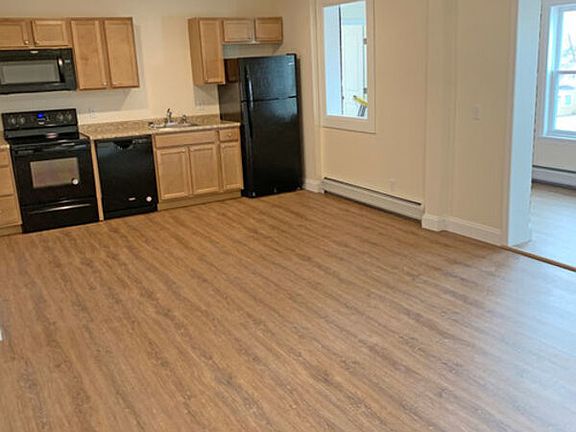 4th image of 323 Pearl St APT 7