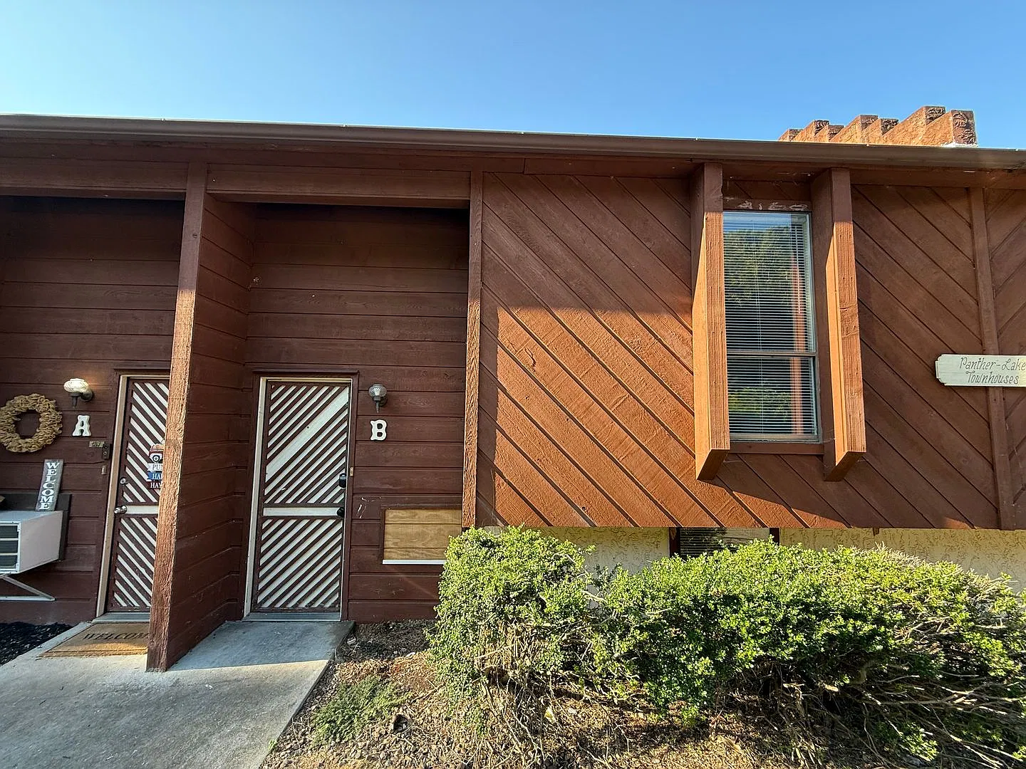 Panther Lake Townhouses — Photo 2