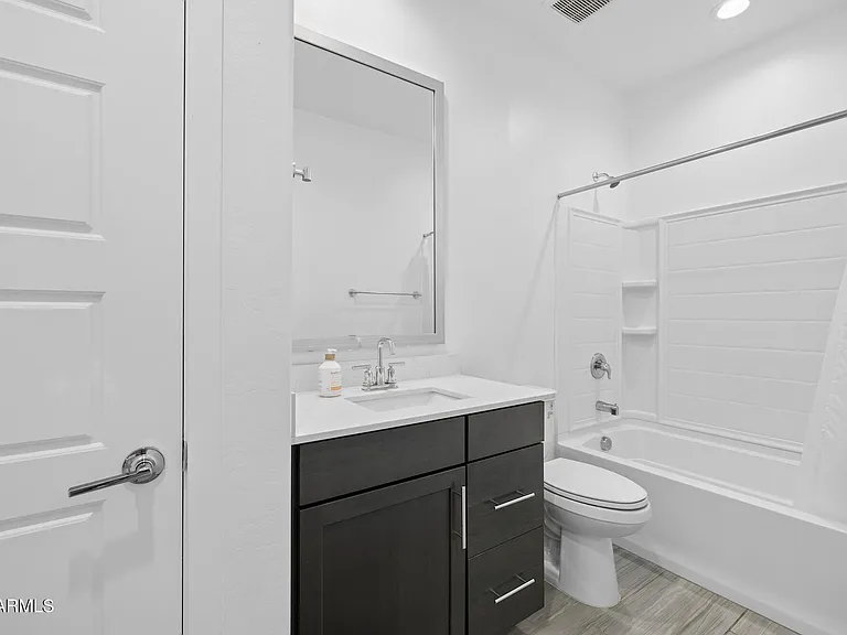 4631 S Element St — Photo 23