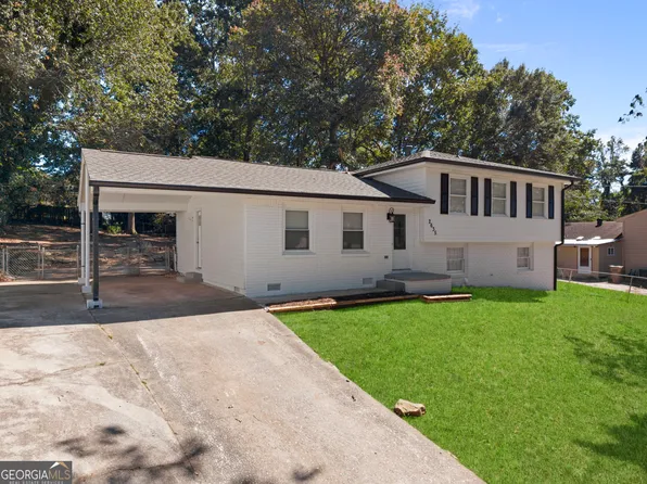 2635 Luke Dr, Ellenwood, GA 30294