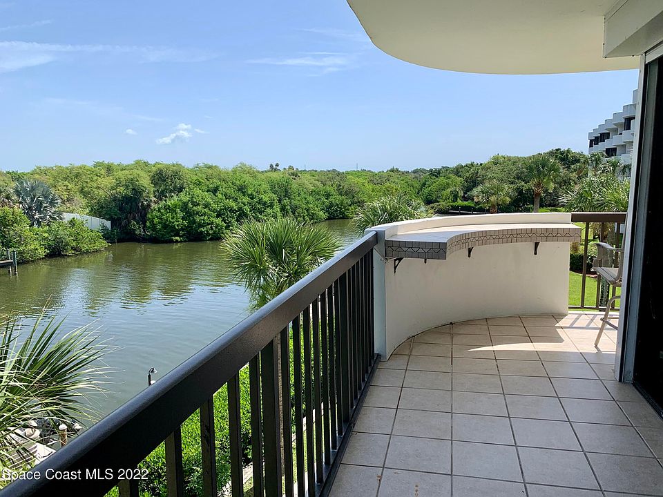 1st image of 300 Columbia Dr #3082