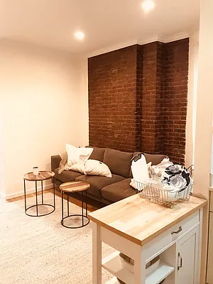 Rented by Real Broker NY LLC | media 27