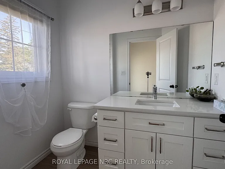 18 King St — Photo 4
