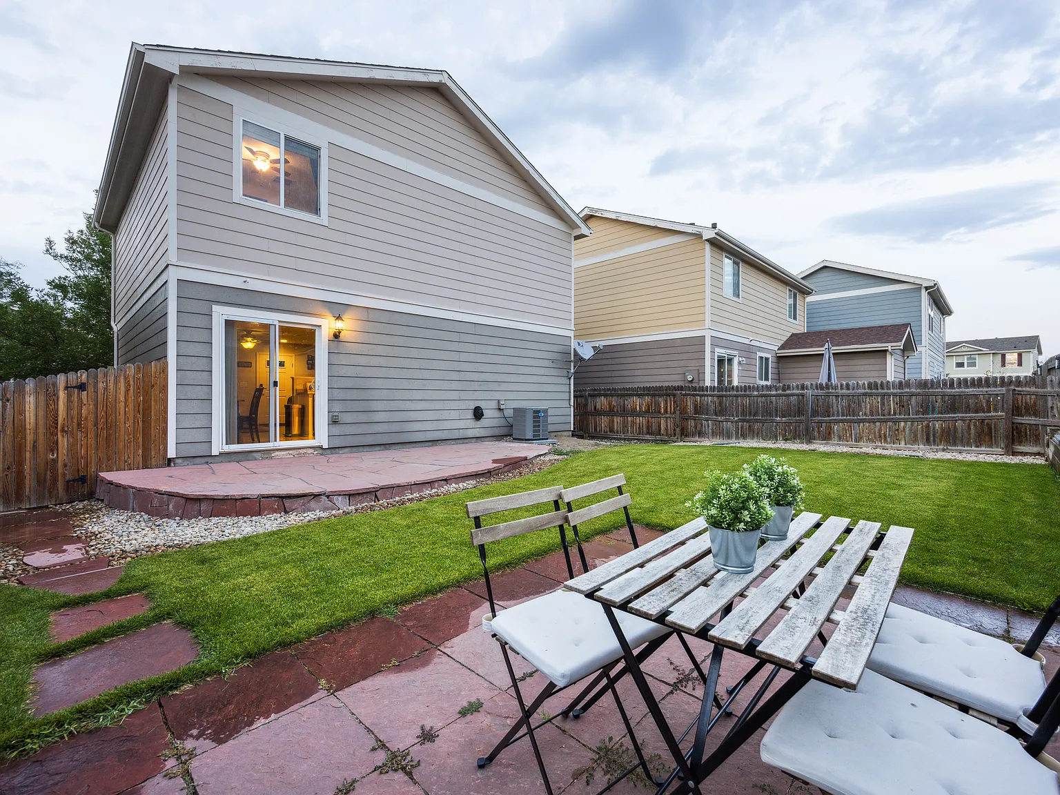 3 bed, 1110 sqft, $2,450 — Photo 2