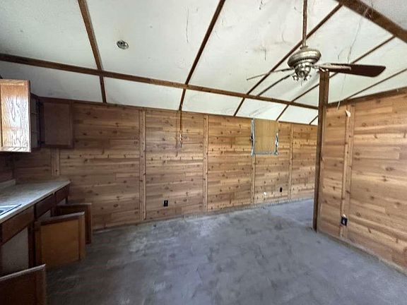 5th image of 826 Avenue C