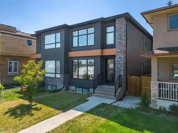 2433 E 30th St SW, Calgary, AB T3E 2L9