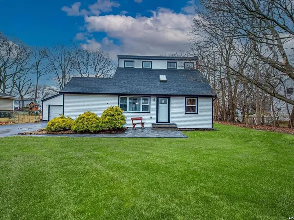 6 Ralph Street, Holbrook, NY 11741