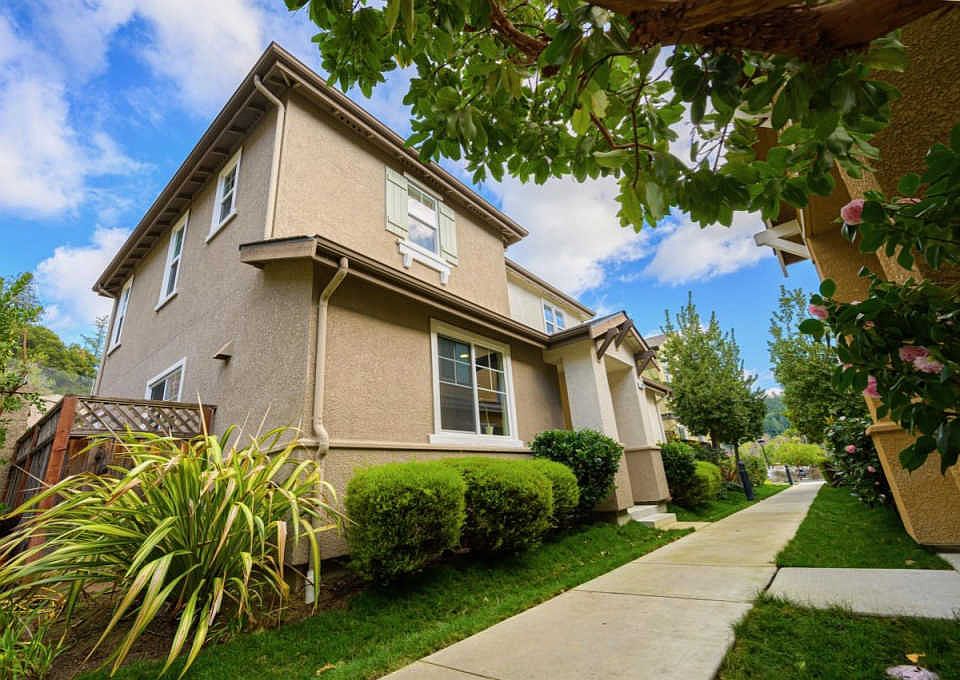 1st image of 603 Woodside Ct